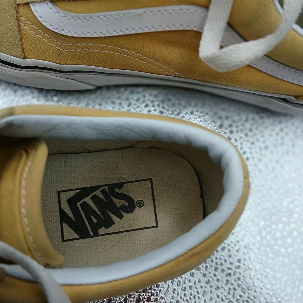 Vans Yellow/Gold Classic Old Skool Low Top Sneakers Men's Size 6